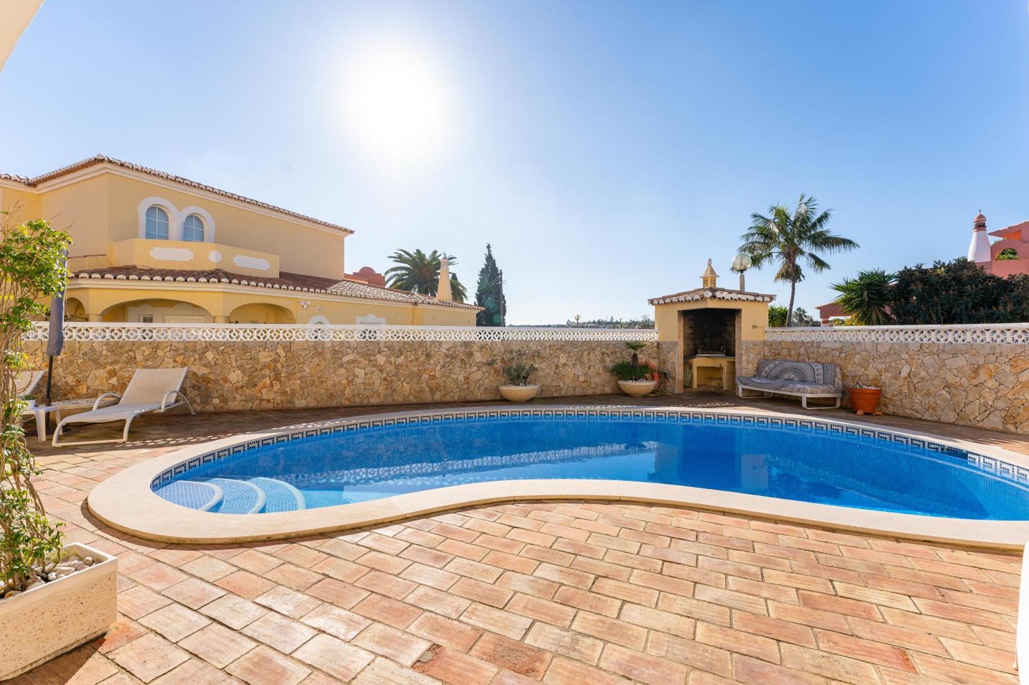 Charming Villa, Lagos - Pool - No Need For Car Exterior photo